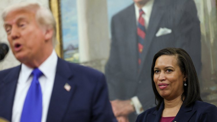 Натискът на Тръмп в Украйна достига кулминация с предизвикателство към Путин