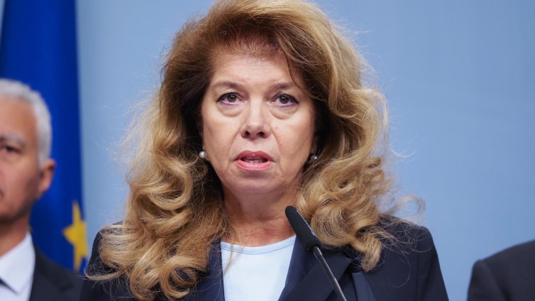 Йотова: Ще изпратим нота, когато има доказателства зад атаките в Черно море