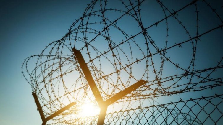 САЩ започват да местят мигранти в Гуантанамо до 30 дни