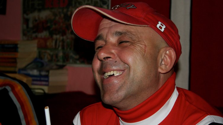 Почина култовият футболен фен Манчестър Юнайтед от Свищов