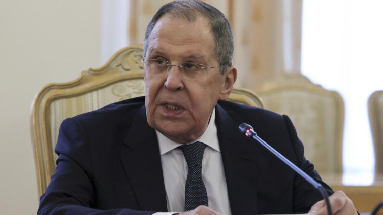 Лавров: Русия е готова да помогне на Сирия в постконфликтното възстановяване