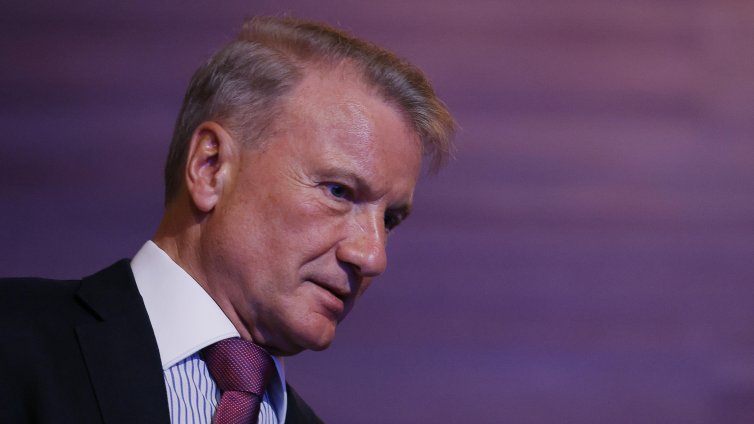 Молба в ефир: Най-големият банкер на Русия умолява Путин да спре войната