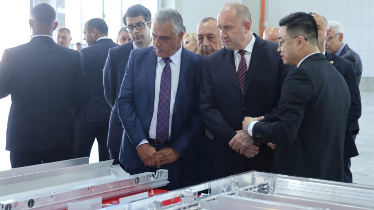 Радев: Дълбоки реформи в службите, окрупняваме регионалните структури на ДАНС