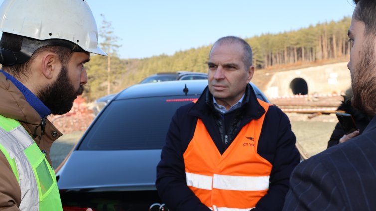 Гроздан Караджов: Над 2,5 млрд. лв. са изхарчени за текущ ремонт и поддръжка на пътища