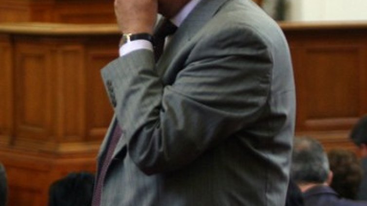 Гагаузов: Плевнелиев да се извини, няма необезпечени договори