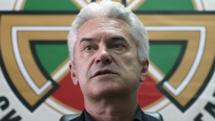 Недопустимо: Сидеров говори в НС за "турски изроди"