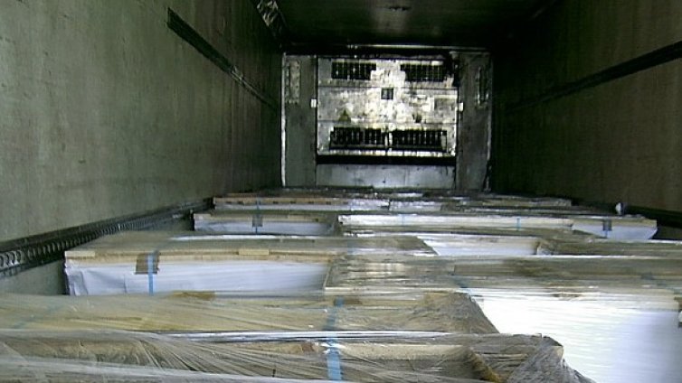 На Кулата хванаха контрабандни цигари, скрити в ТИР