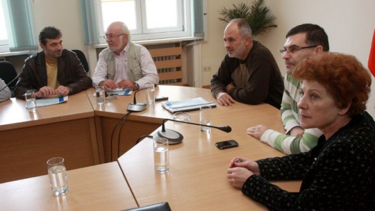 Нова серия за пенсиите. Синдикатите мислят за протести