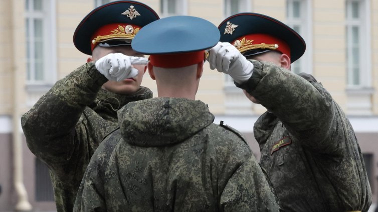 Обвиниха гладуващи руски войници в канибализъм 