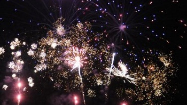 Кабинет на предпоследното: Бавят ДДС-то в туризма