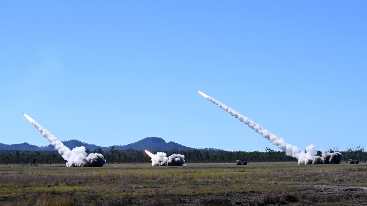 Нова ракета за пускови установки Himars е насочила поглед към Китай