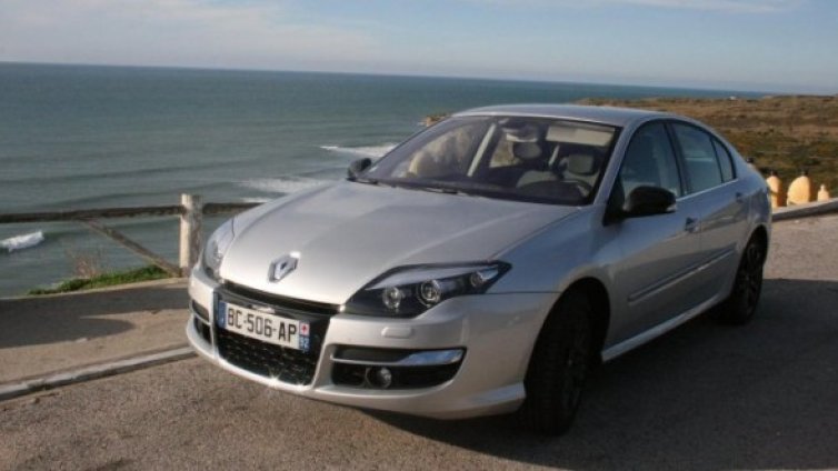 Renault Laguna 4Control - видео тест драйв