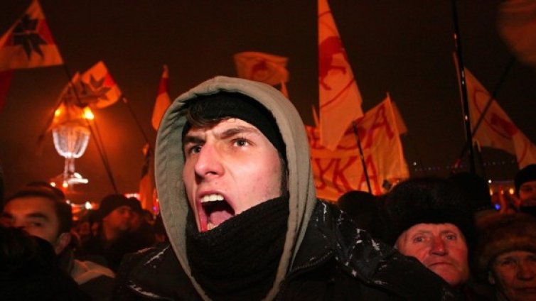 Опозицията в Минск щурмува сградата на правителството