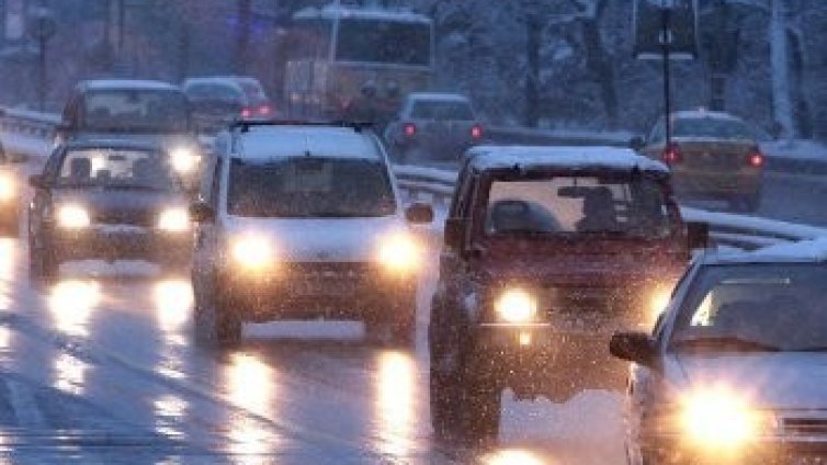 Два пъти са обработвани улиците от снега в София