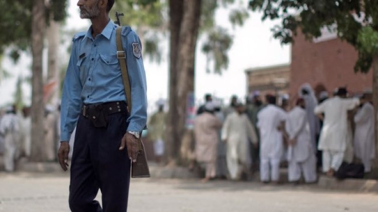 Убит е губернаторът на пакистанската провинция Пенджаб