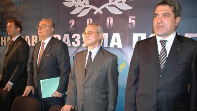 Доган да си ходи, за да се спаси ДПС!