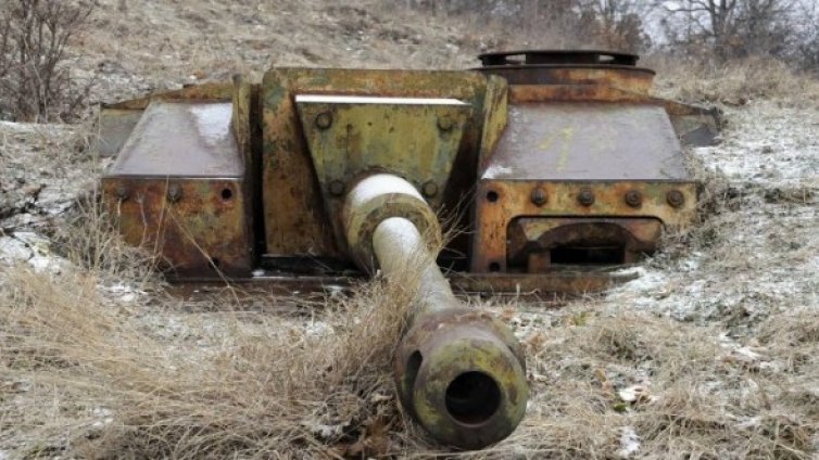 Танковете тръгват не към София, а към Ямбол