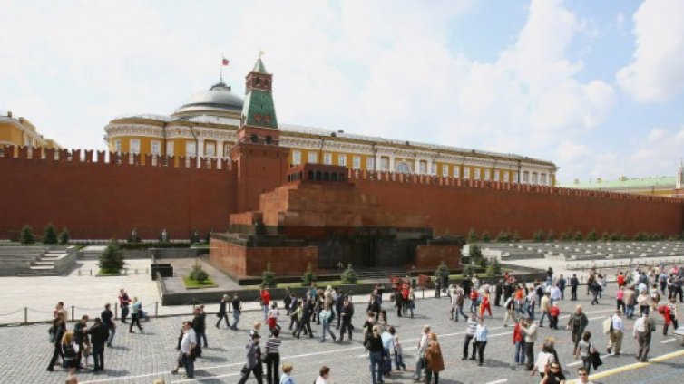 От партията на Путин: Да погребем Ленин