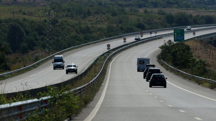 Промяна в движението на магистрала "Струма" днес
