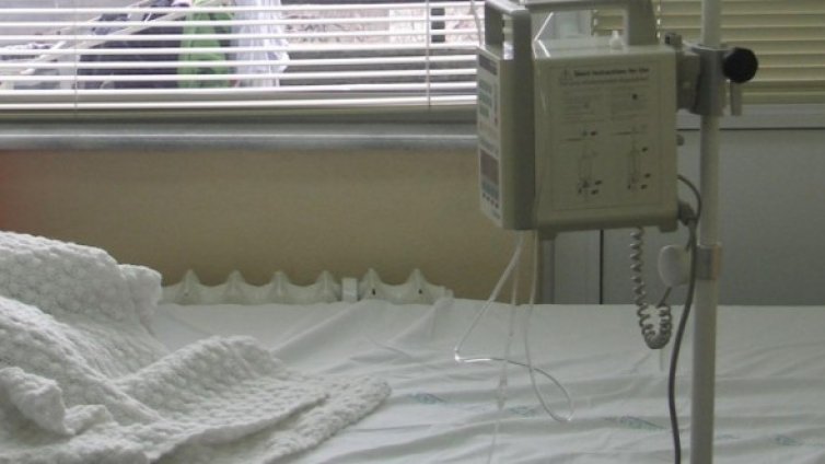 Бебе със синини в пловдивска болница. Кой е виновен?