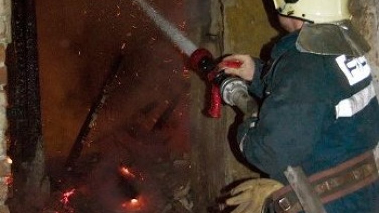 Възрастен мъж изгоря в пожар в дома си