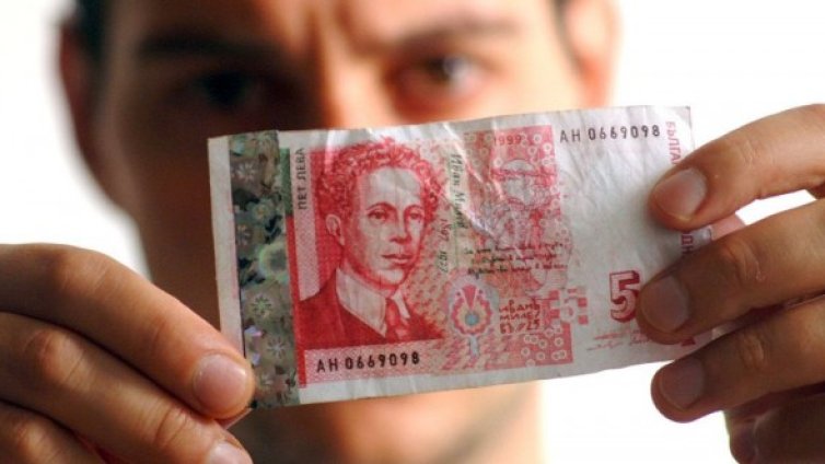 Бизнесът скочи срещу вдигането на минималната заплата