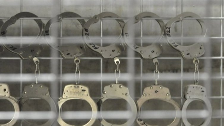 Задържаха дядо за убийството на съпругата му