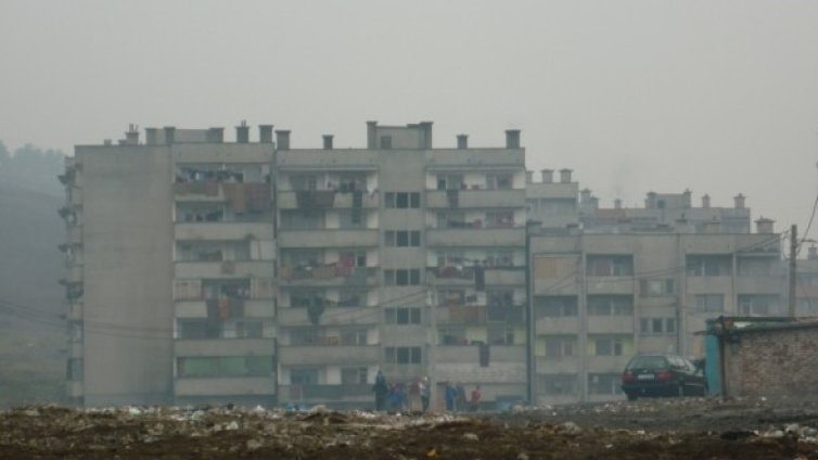 Роми от съборения блок 20 нападнаха съседни блокове