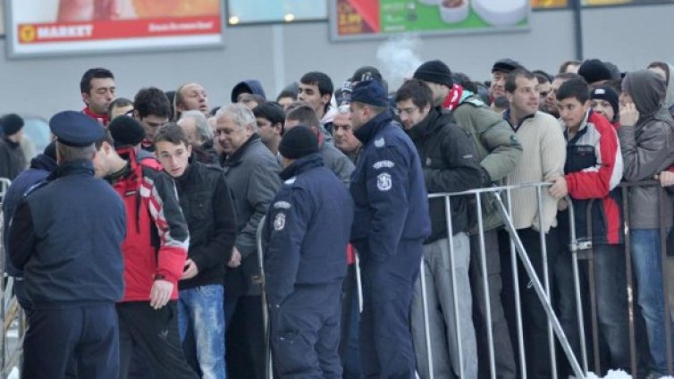 1455 полицаи охраняват вечното дерби