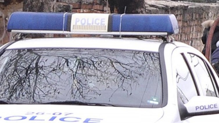 Разследват смъртта на новородено в Карлово