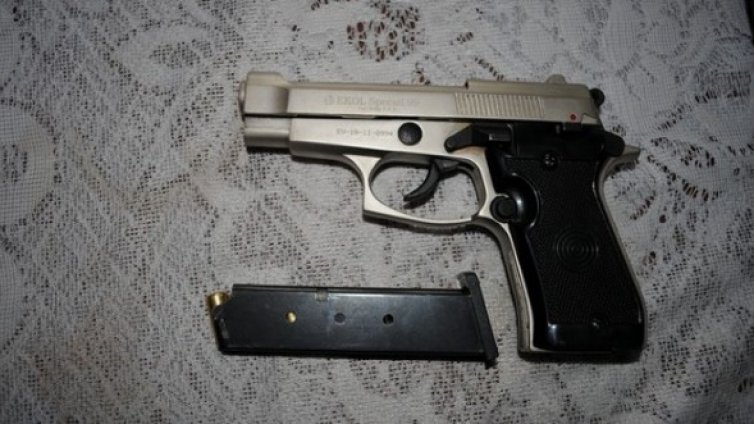 Откриха незаконни боеприпаси в дома на 22-годишен