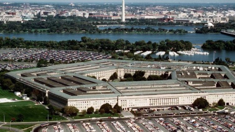 Пентагонът готов за евентуална операция в Либия