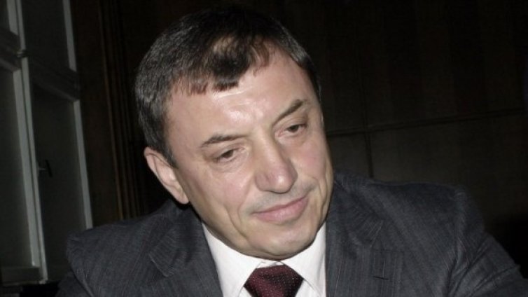 "Малкият Октопод" пълзи вече към съда