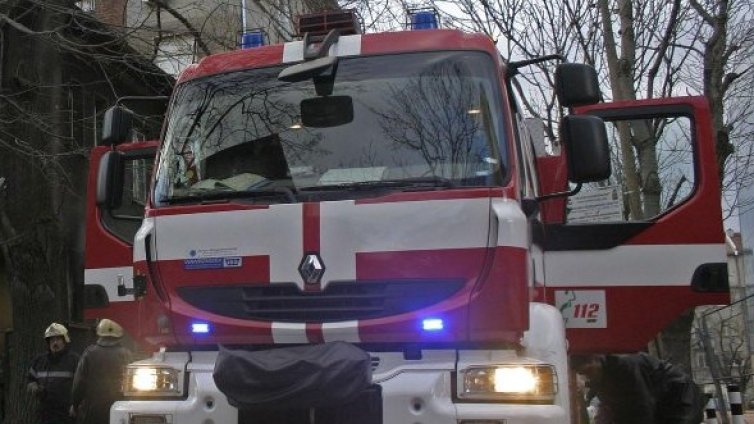 Мъж почина при пожар в стая в дома му