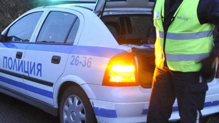 Спипаха сутеньор на скъпи проститутки в Бургас