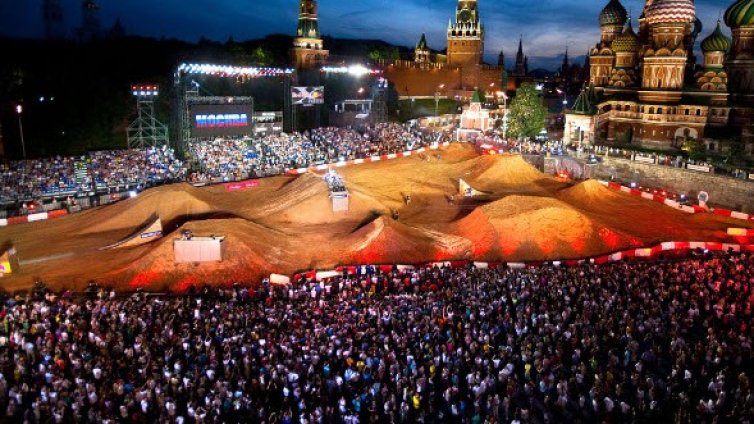 Руснаците намаляват, Москва расте