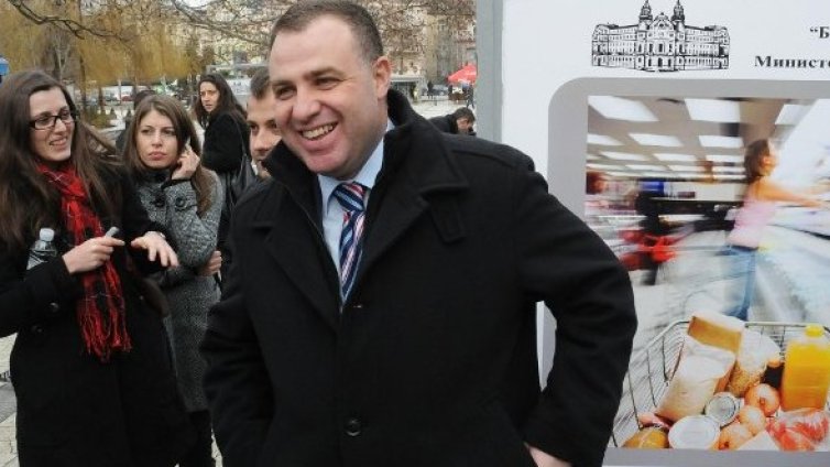 Цените на храните ще тръгнат надолу, прогнозира Найденов