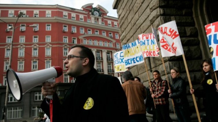 СДС: Всичко за "Белене" е съшито с бели конци