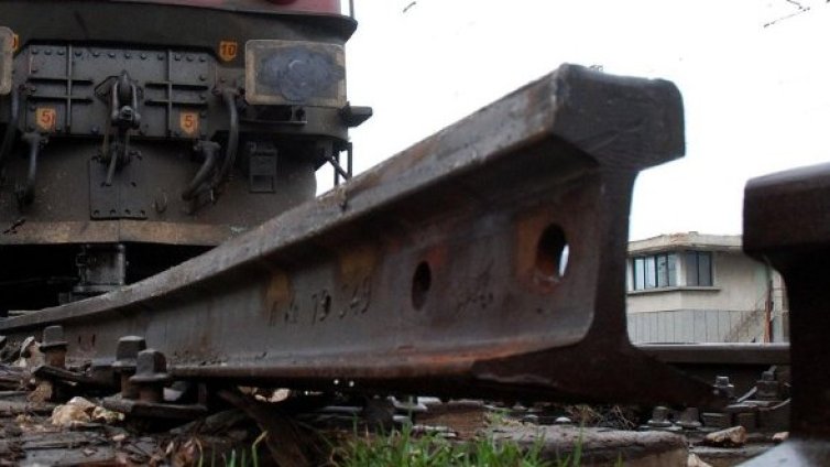 Товарен влак уби жена