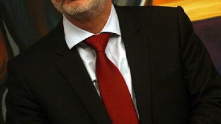 Младенов твърд за минималната работна заплата