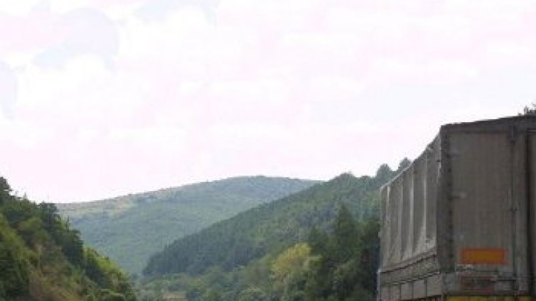 Пътищата в страната предимно сухи