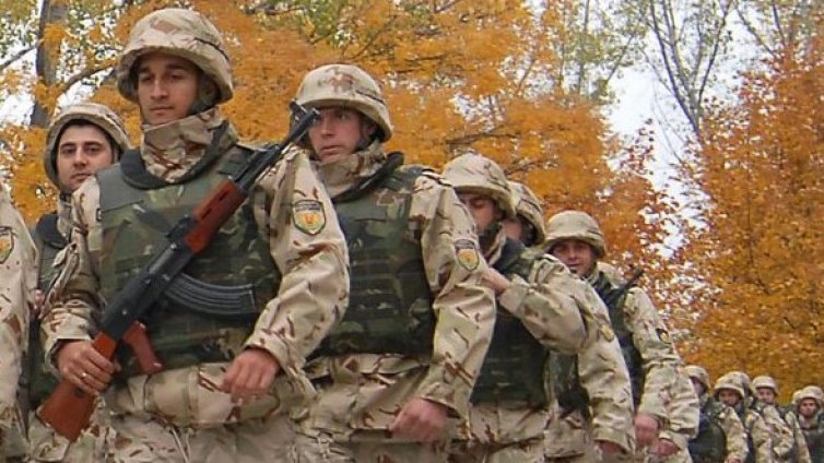 България намалила с 28% военните си разходи през 2010