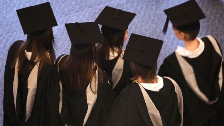 ЕК мисли да ни съди заради университетските дипломи