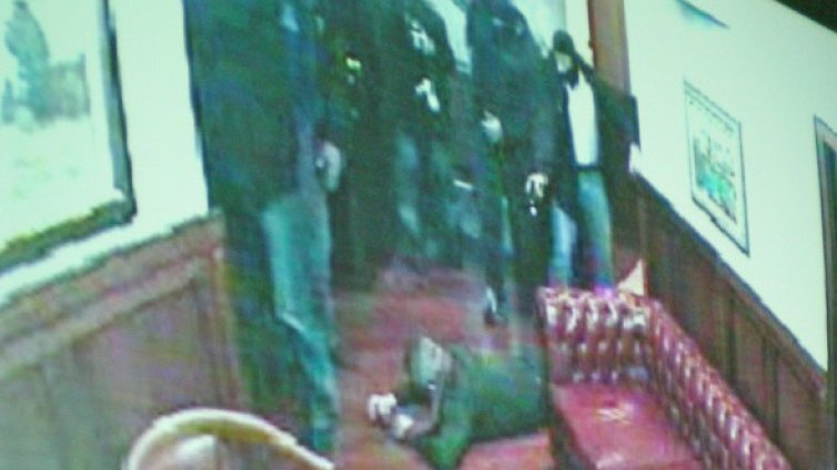 Полицейското насилие вбеси Станишев