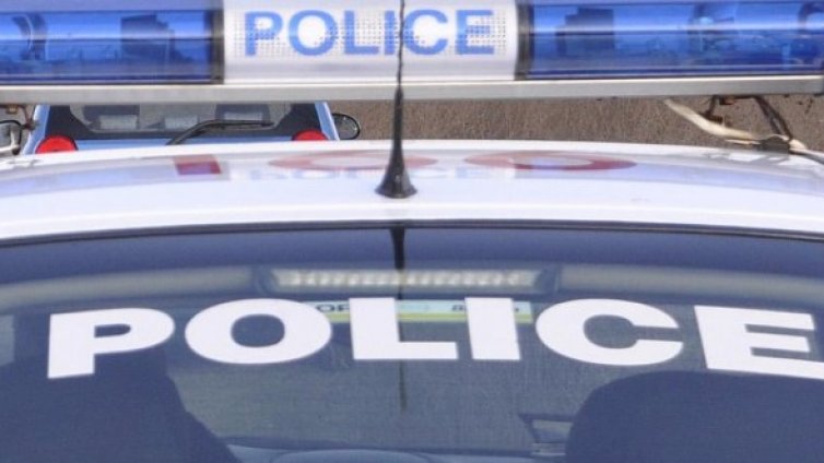 Пиян без книжка се удари в ограда