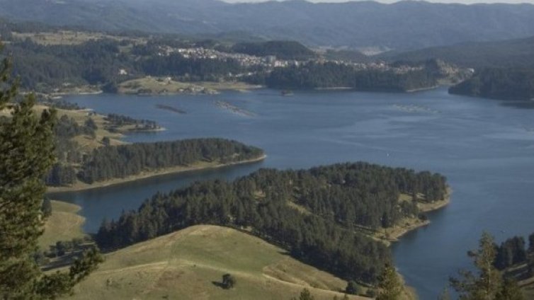 Няма ги вече нефтените петна в  яз. &bdquo;Доспат&ldquo;