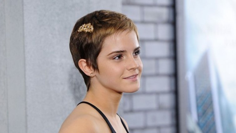 Ема Уотсън най-добре облечената,  Кейти Прайс &ndash; най-зле