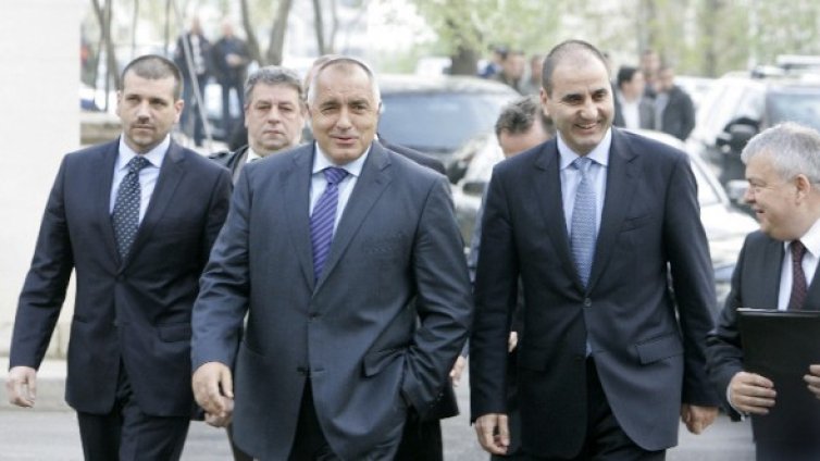 ГЕРБ си хареса 3-ма за президент, единият Борисов