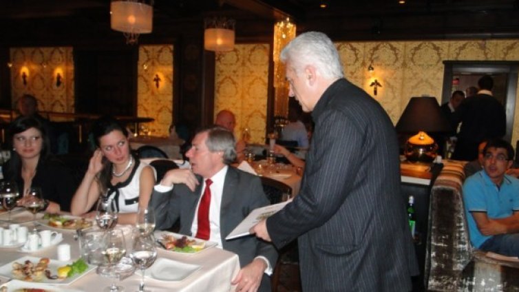 Сидеров в синхрон с Петков &ndash; иска Уорлик да си ходи