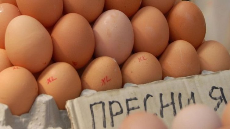Правим си омлети от залежали яйца